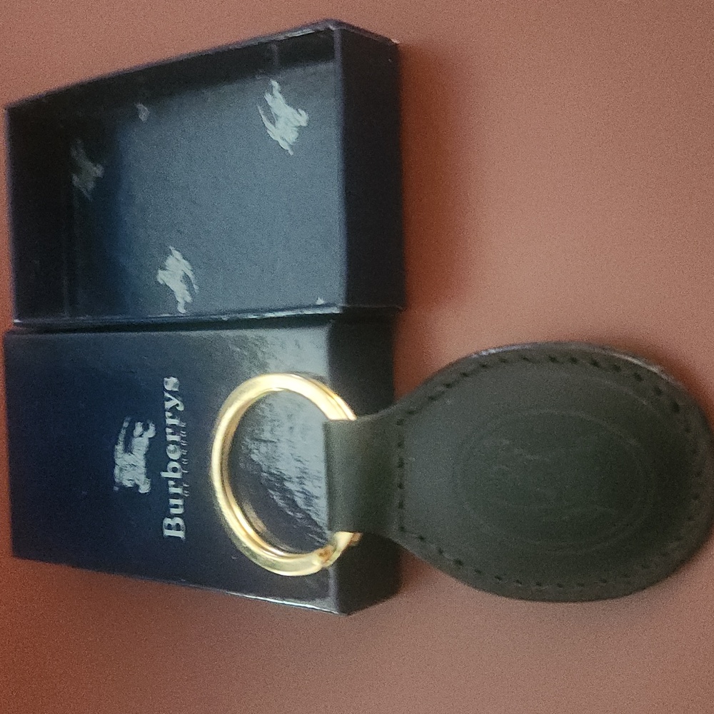 Burberry Black Leather Key Holder with Gold Ring vintage